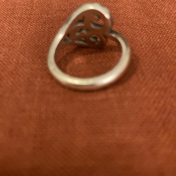 Retired - James Avery - Scrolled French Heart Ring - 5 3/4 - Picture 2 of 4